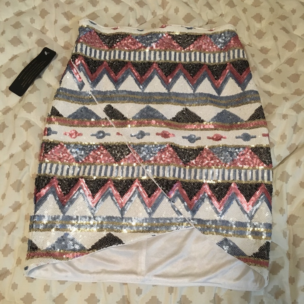 Bebe sequin mini skirt blue pink white geo print